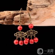 不同風格耳釘?shù)钠放七x擇！注意耳釘?shù)馁|(zhì)量和舒適度！